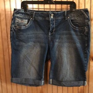 Amethyst Jean Shorts Sz 16